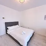 Plermont Luxury Coresi Kasper Apartment