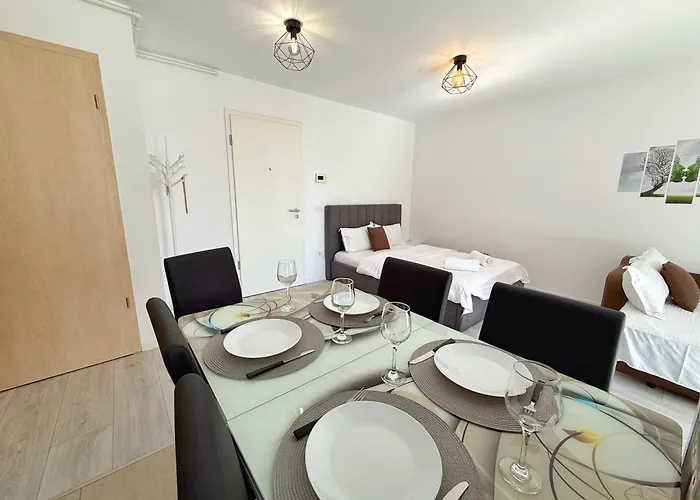 Plermont Luxury Coresi Kasper Apartament *